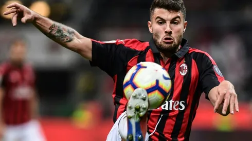Wolves sign AC Milan striker Cutrone