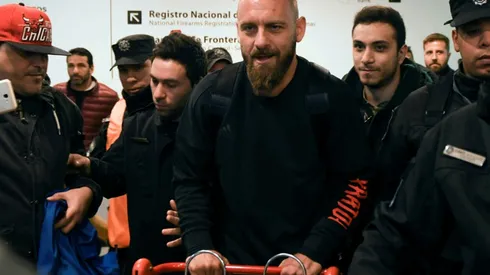 Italy's De Rossi signs for Argentine giants Boca Juniors