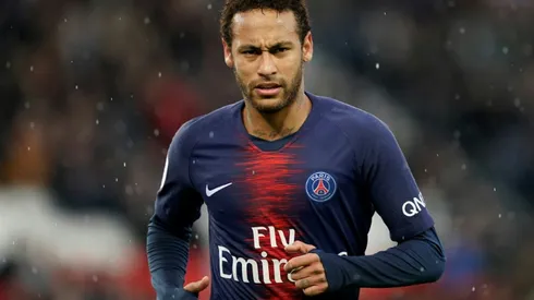 Neymar will go to China with PSG despite tensions