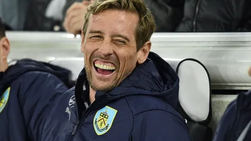 England striker Peter Crouch announces retirement