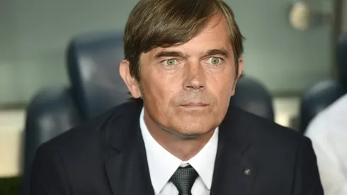 Cocu replaces Lampard at Derby