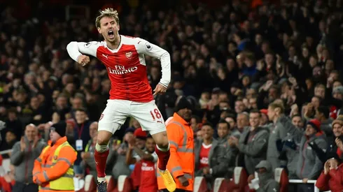 Monreal leaves Arsenal for Real Sociedad