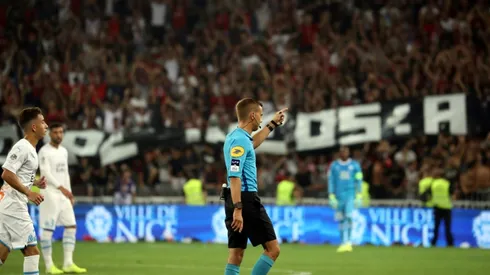 Ligue 1 match halted after Nice fans' homophobic chants