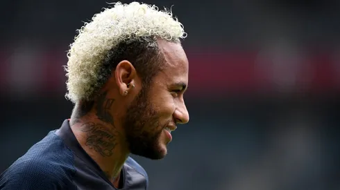 Neymar waits as PSG mull latest Barcelona offer