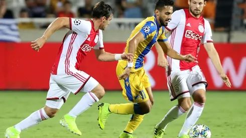 Ajax finish with 10 men and a goalless draw in Cyprus