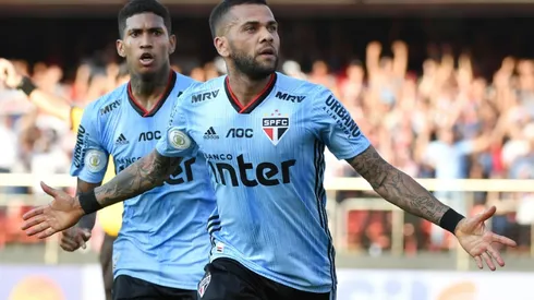 Brazil's Dani Alves scores winner on Sao Paulo debut