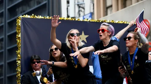 US women's football team: mediation over in equal pay bid