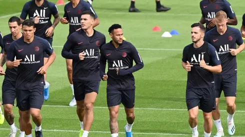 Neymar left out of PSG opener, exit talks 'more advanced'