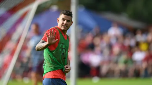 Record-signing Hernandez starts training at Bayern