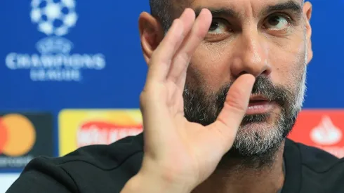 Guardiola backs Fernandinho as Man City defensive crisis bites