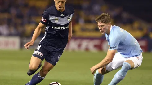 Japan's Honda urges Man Utd to sign him in Twitter plea