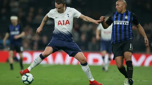 Ex-Spurs, United forward Berbatov retires