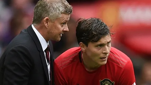 Lindelof extends Man Utd deal to 2024