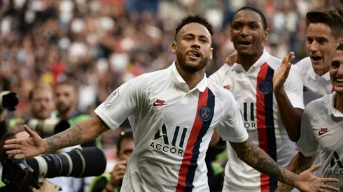 'Time to turn the page' - Neymar scores stunning winner on PSG return