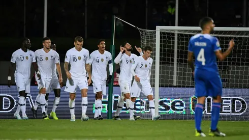 Giroud penalty edges France past Iceland