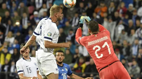 Keeper rivalry heats up as Italy close in on Euro 2020