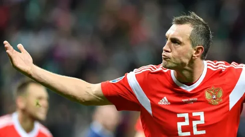 Russia on brink of Euro 2020 after Dzyuba downs hapless Scots