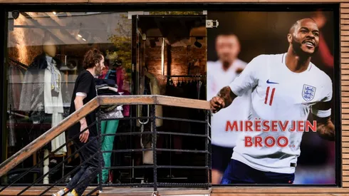 Kosovars delighted to face English 'allies'