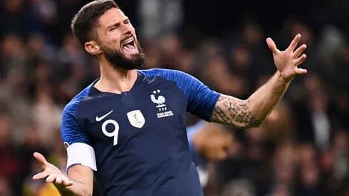 Giroud penalty lifts France past brave Moldova