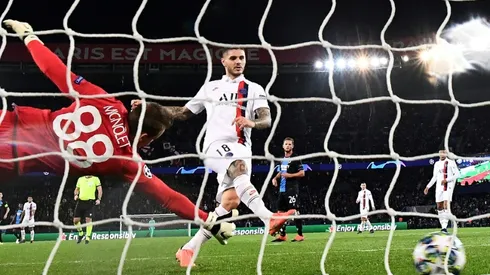 Icardi strike and Navas penalty save take PSG through in Champions League