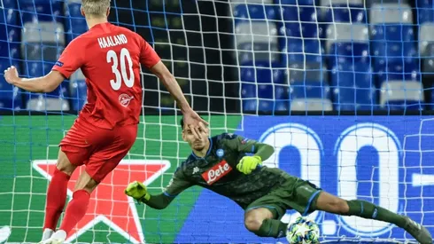 Salzburg make Napoli wait for Champions League last 16 spot