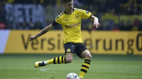 Benfica sign Dortmund midfielder Weigl