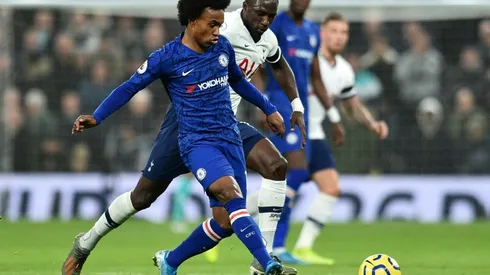 Lampard out-wits Mourinho, but racism scars Chelsea win at Spurs