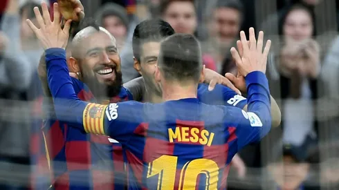 Messi sparkles in Barcelona Christmas stroll