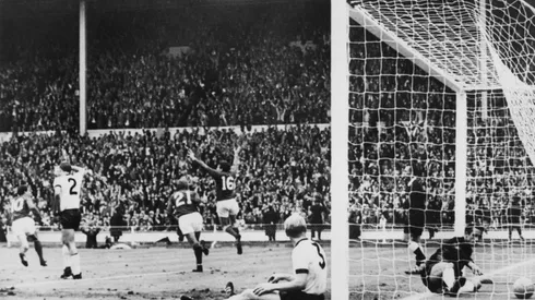 England World Cup winner Peters dies, aged 76