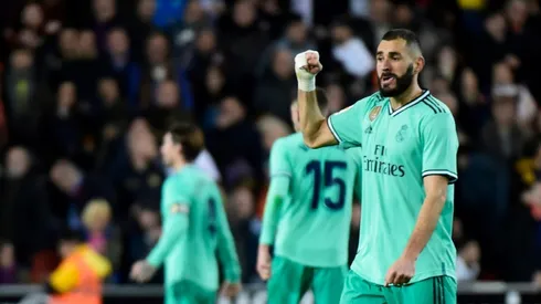 Benzema salvages draw at Valencia with Clasico looming