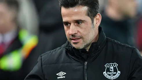 Everton sack Silva after dropping into bottom three