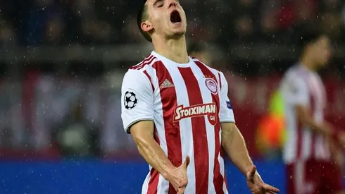 Wolves sign winger Daniel Podence from Olympiakos