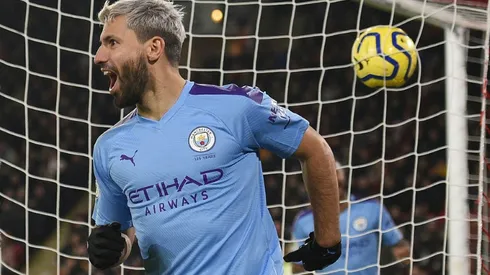 Aguero strikes as Man City blunt Blades