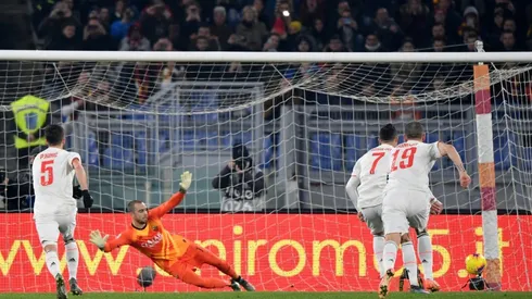 Ronaldo continues scoring streak to put Juve top of Serie A