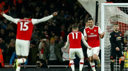 Arteta earns first win as Arsenal sink Man Utd, but Spurs, Chelsea stumble