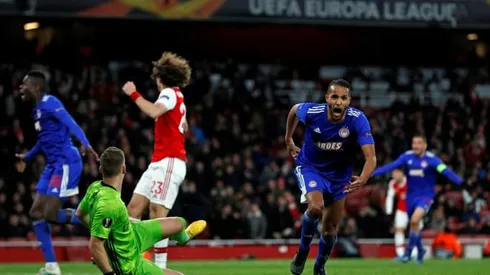 Arsenal knocked out of Europa League in dying seconds by Olympiakos