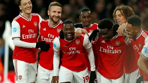 Arsenal roar back into Champions League contention