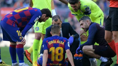 Barcelona's Alba suffers injury blow ahead of Napoli clash