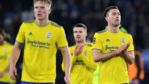 English footballers' union seeks urgent talks to protect salaries