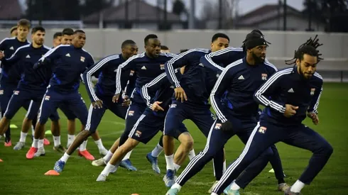 French clubs torn between staying in shape and avoiding virus risk