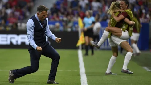 England boss Neville unfazed by pressure despite slump