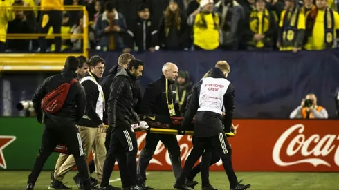 Atlanta blow as Martinez suffers knee injury