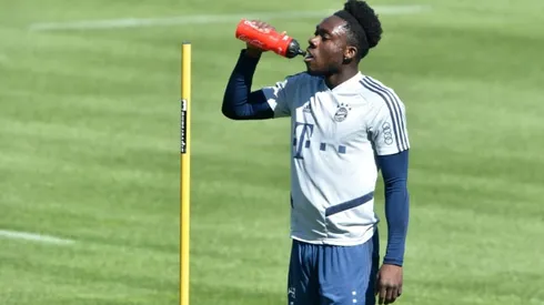 Bayern star, ex-refugee Davies raises funds for those forced to flee