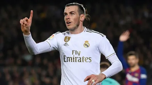 Bale gives £500,000 to 'special' Cardiff hospital