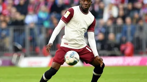 Teenager Davies extends Bayern Munich deal