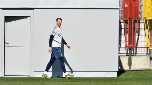 Neuer 'irritated' as Bayern contract talks stall