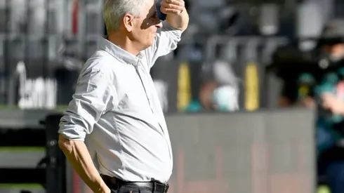 Dortmund, Favre facing tough questions after Bayern's 'big step'