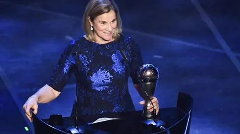 World Cup winner Ellis perfect for England - 'and pay her same as Southgate'