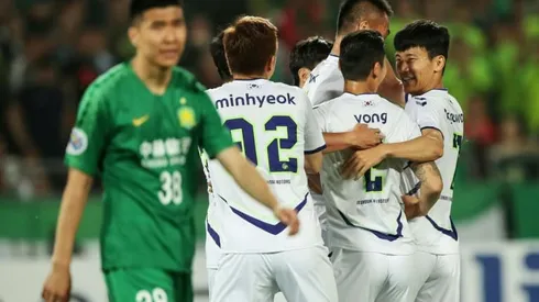 S. Korean football kicks off with new audience, safety measures