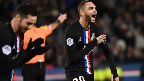 France's Kurzawa extends PSG deal until 2024